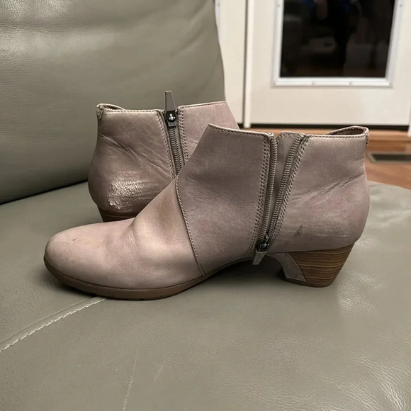 Dansko soft gray leather booties size 39 (see pics) - Picture 6 of 9